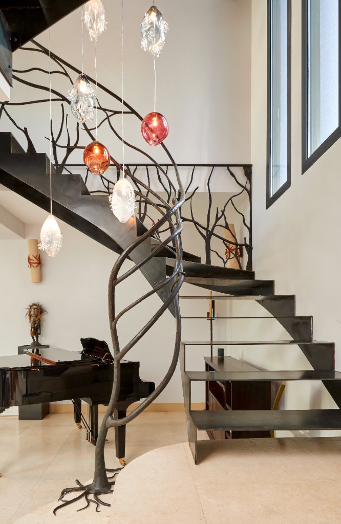 Dryade Pendant Light by Emilie Lemardeley — luminous sculpture in glass (detail 4)
