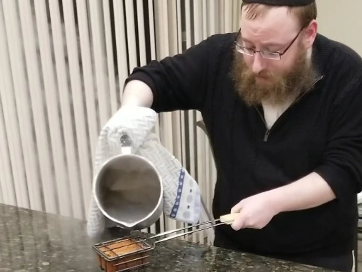 Kashering a kitchen countertop