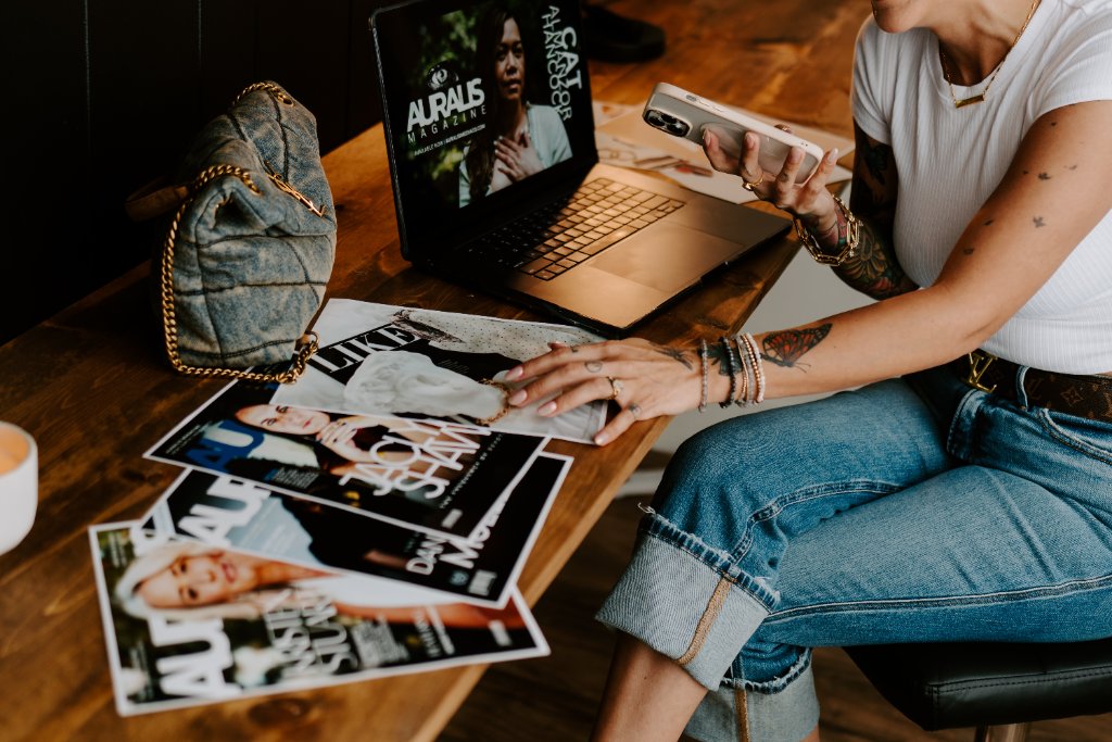 Auralis Magazine workspace