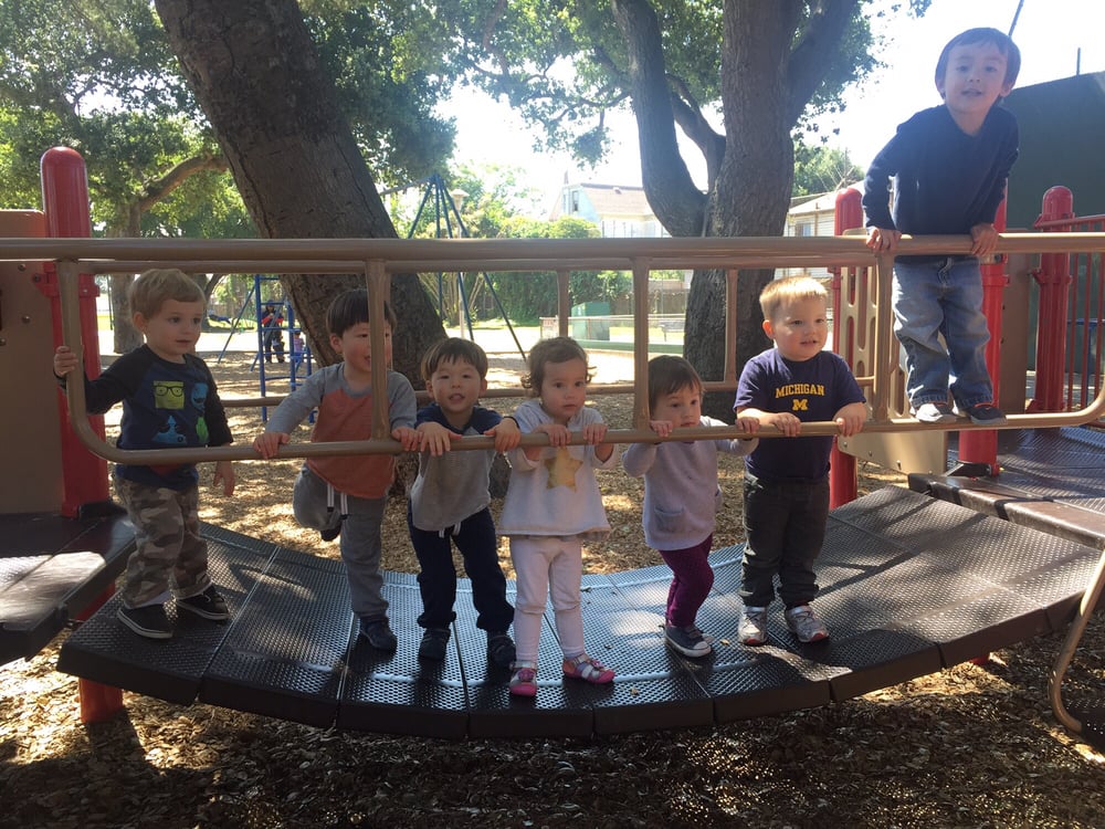 Bright Star Bilingual Early Learning — a Mandarin-English family daycare and preschool in Alameda, CA where children enjoy art, play, and bilingual learning
