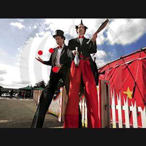 Stilt Walking & Juggling by BLF Performer (1hr)