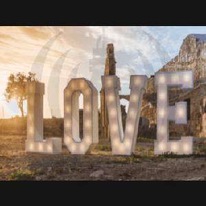 Classic 4ft Light-Up LOVE Sign