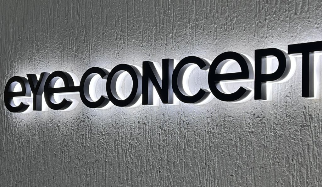 Illuminated & LED Signage
