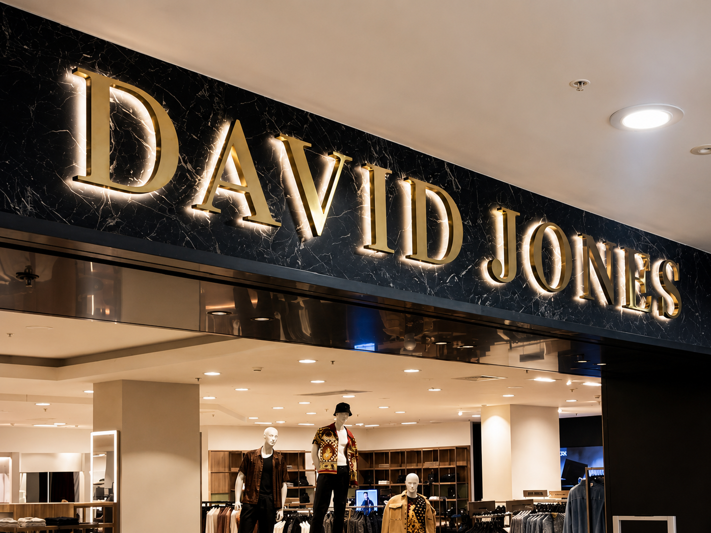 David Jones Sydney — illuminated gold letters by Signvox