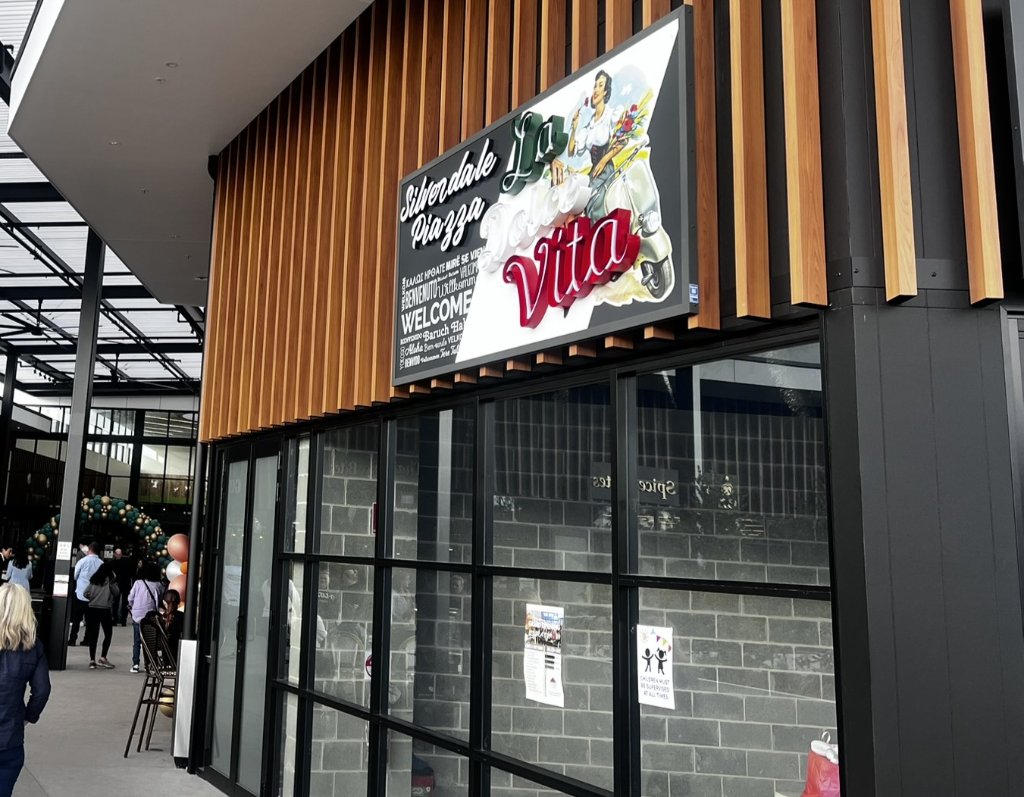 Silverdale Piazza — La Dolce Vita — photo 3: Custom 3D Illuminated Signage, Large Format Print, Shopping Centre Feature Sign