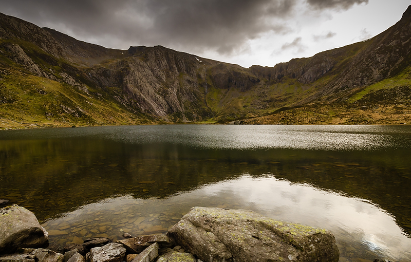 Llyn Idwal in Eryri (Snowdonia) — rugged North Wales mountain scenery