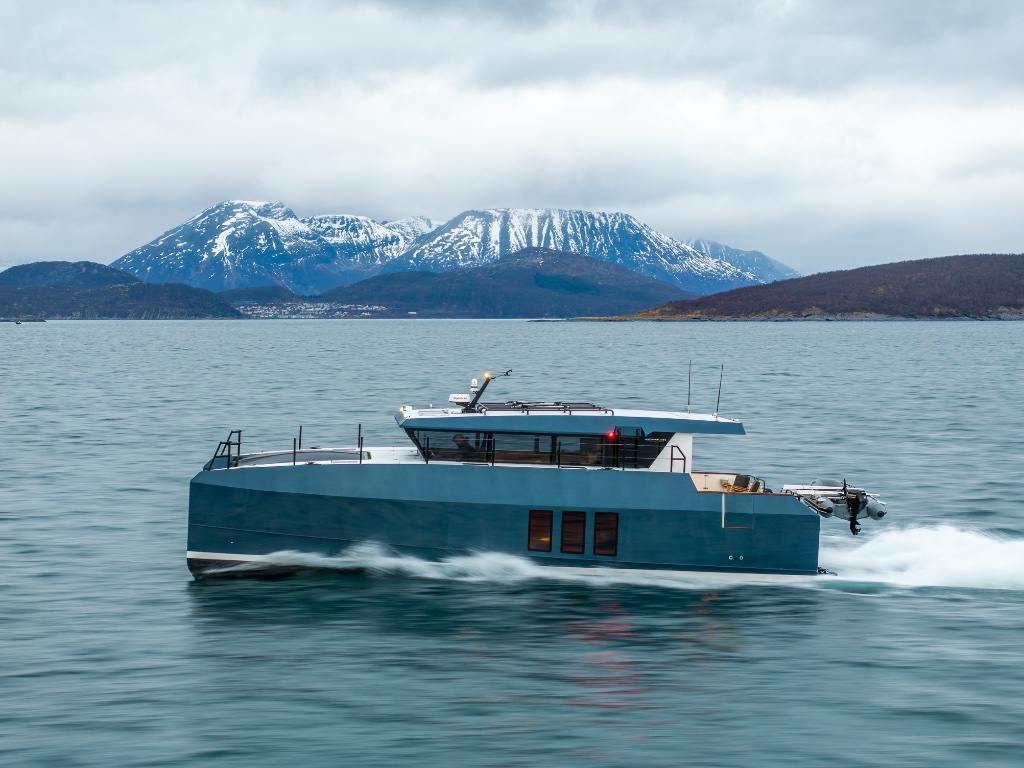 Archipelago motor catamaran yacht