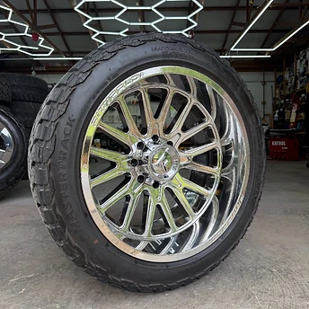 Chrome multi-spoke wheel with Mastertrack tire