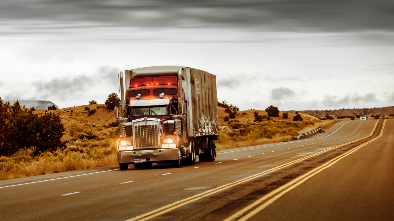 Ultra Logistics fleet in motion across the Lower 48