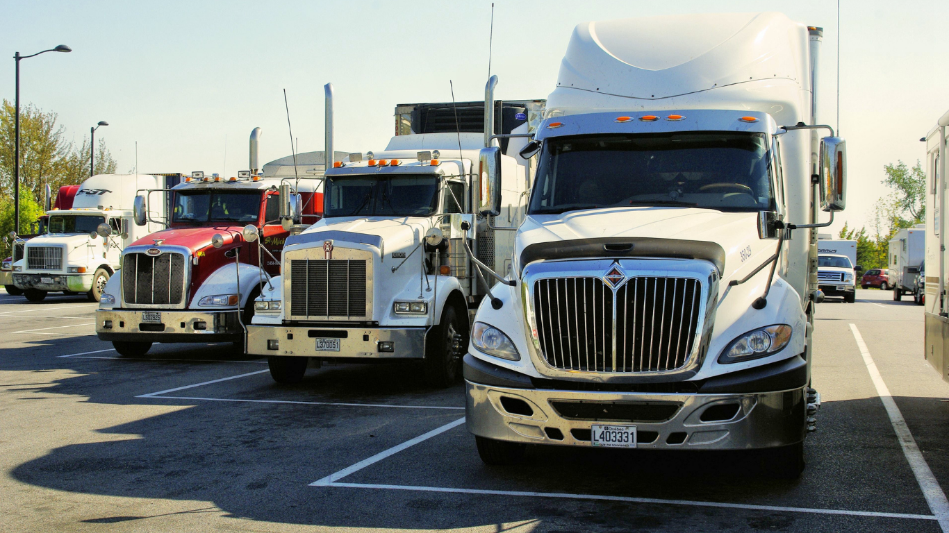 Ultra Logistics fleet in motion across the Lower 48
