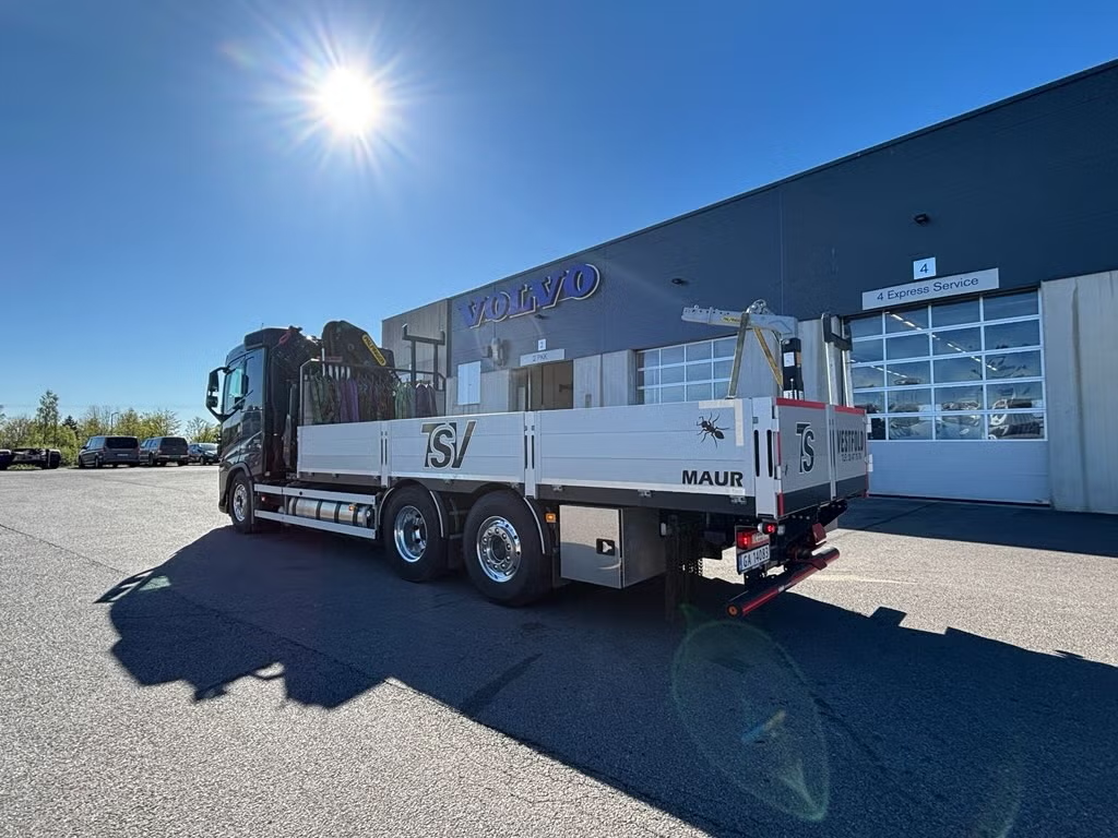 Volvo FH500 LNG kranbil – Pedersen Kran og Transport AS