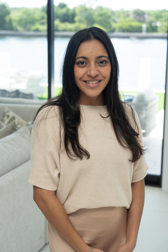 Portrait of Angelica Reales, Executive Assistant to Lourdes at MPH Team