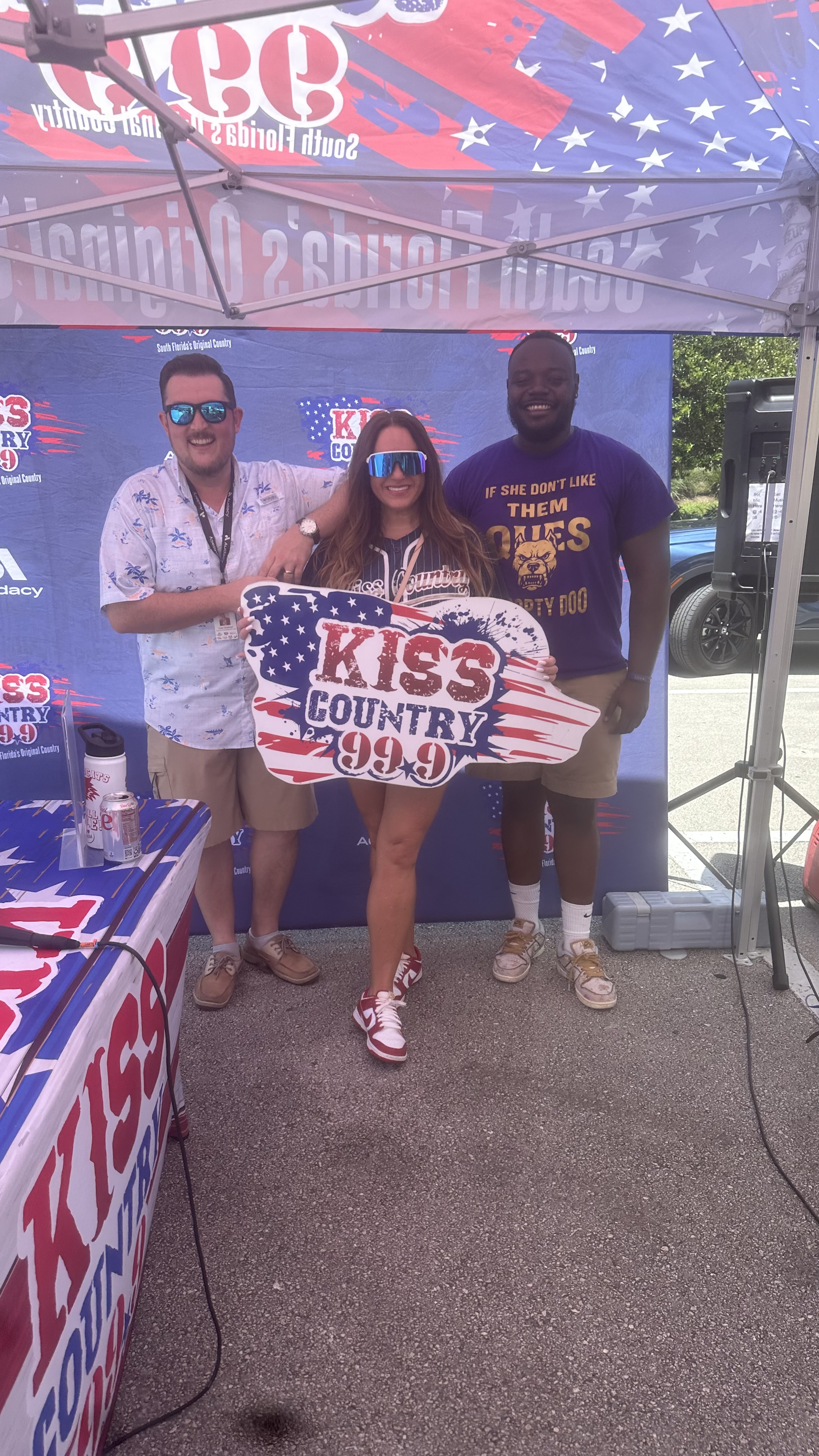 KISS Country 99.9 with the Switching Lains crew