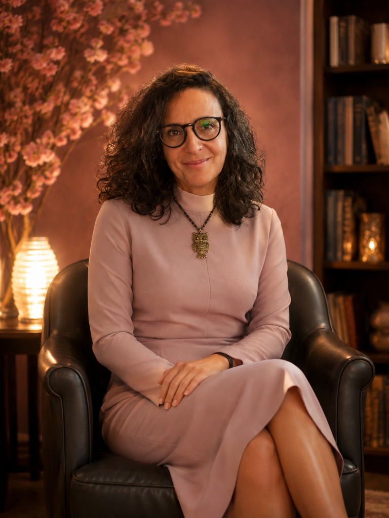 Anna, an experienced full-cycle accounting and bookkeeping professional.