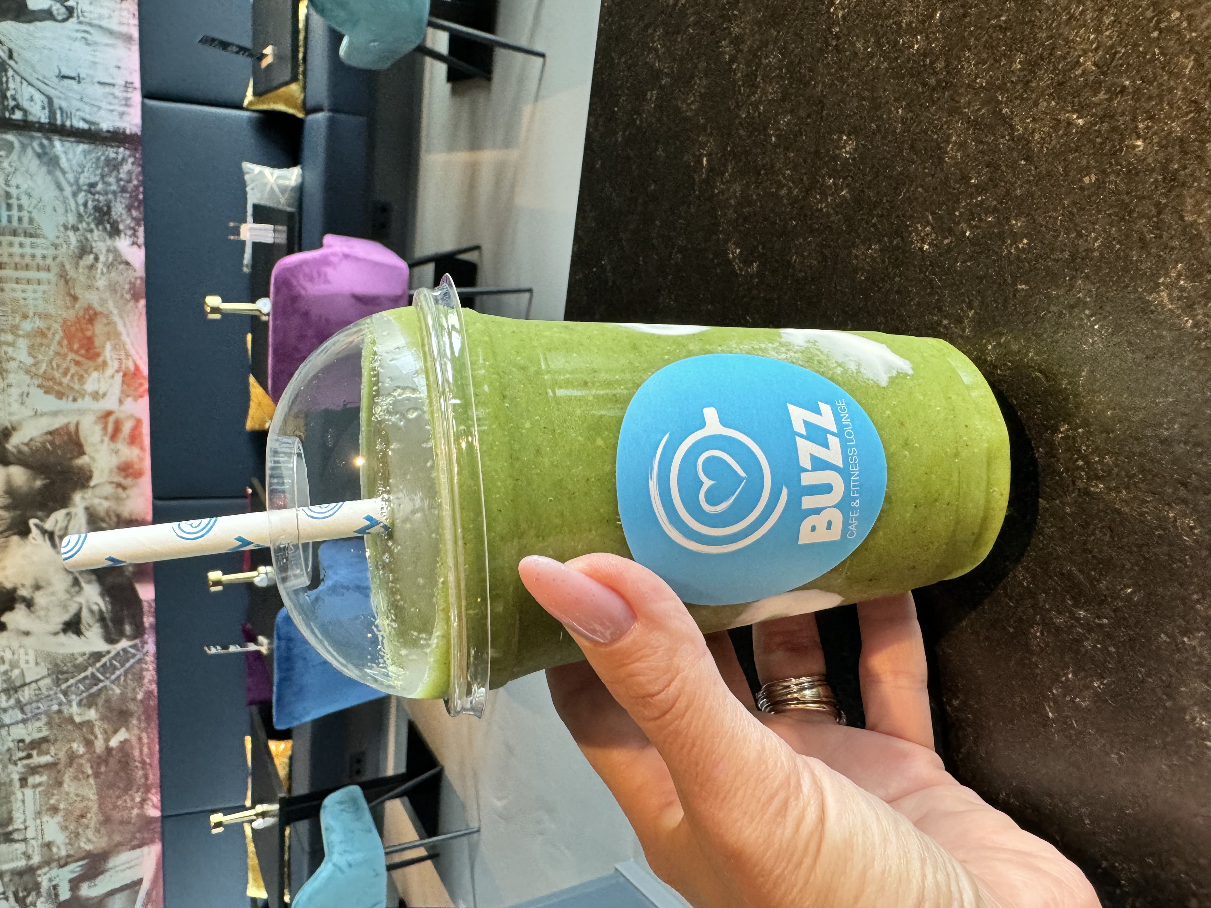 Frisch zubereitete Protein-Shakes der BUZZ Cafe Lounge Wien