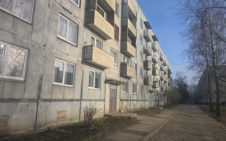 2-istabu dzīvoklis 52 kv/m Atmodas bulvārī 8v 1