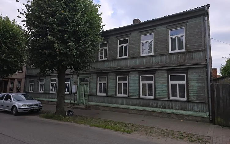 4-istabu dzīvoklis 72,5 kv/m platībā, 1905. gada ielā 39, Jaunliepājā 1