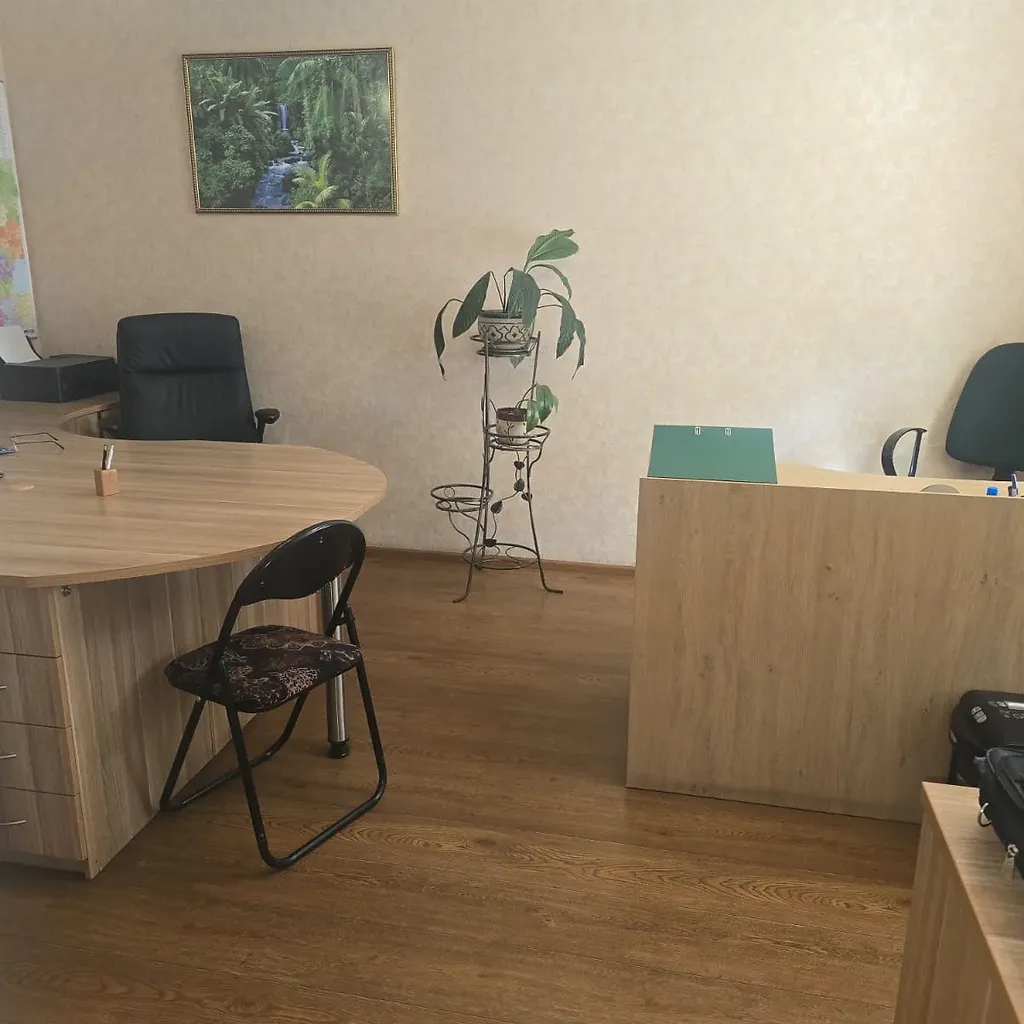 Komerciniai pastatai (du pastatai – 132,2 m² ir 329,6 m²) Invalidų g. 2. Žemės sklypas 5848 m² 4