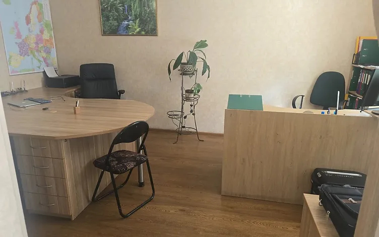 Komerciniai pastatai (du pastatai – 132,2 m² ir 329,6 m²) Invalidų g. 2. Žemės sklypas 5848 m² 4