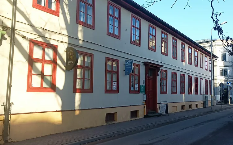 Ēka komercdarbībai Kungu ielā 9, Liepāja 3