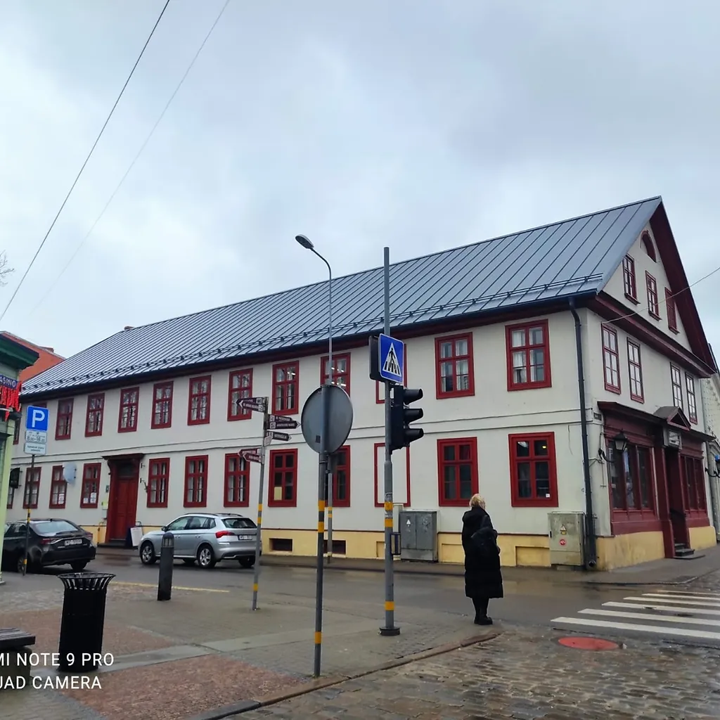 Ēka komercdarbībai Kungu ielā 9, Liepāja 2