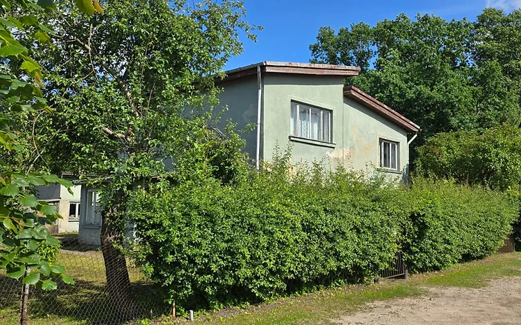 Дом (139,7 кв.м) с земельным участком 917 кв.м на улице Эдолес 1