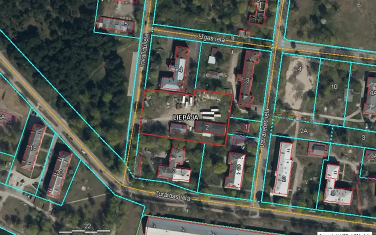 Komerciniai pastatai (du pastatai – 132,2 m² ir 329,6 m²) Invalidų g. 2. Žemės sklypas 5848 m² 18