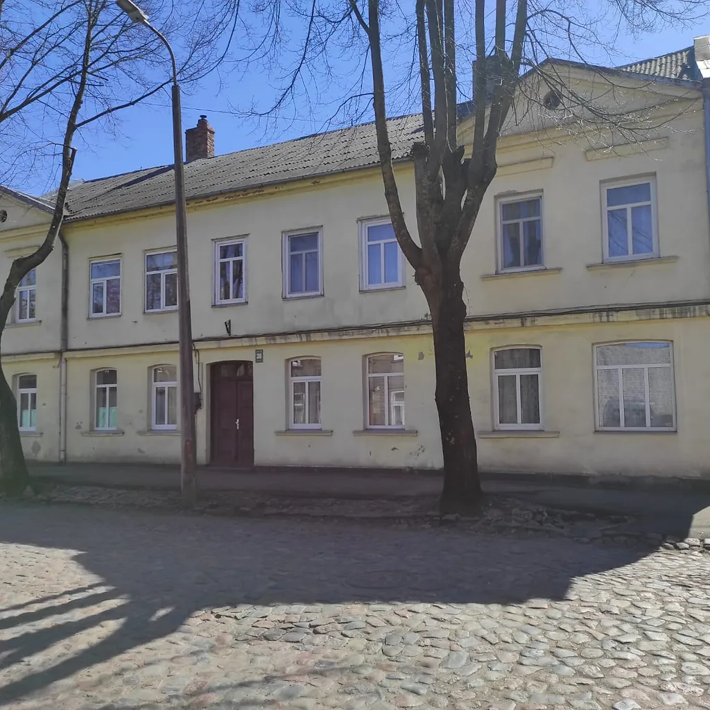 3-istabu dzīvoklis (90,6 kv/m) Lāčplēša iela 38,Jaunliepājā 1