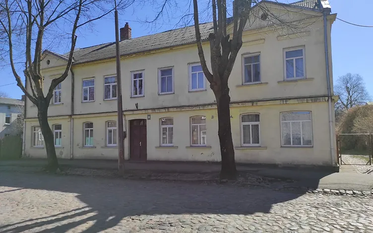 3-istabu dzīvoklis (90,6 kv/m) Lāčplēša iela 38,Jaunliepājā 1