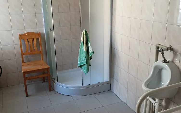 Ēka komercdarbībai Kungu ielā 9, Liepāja 9