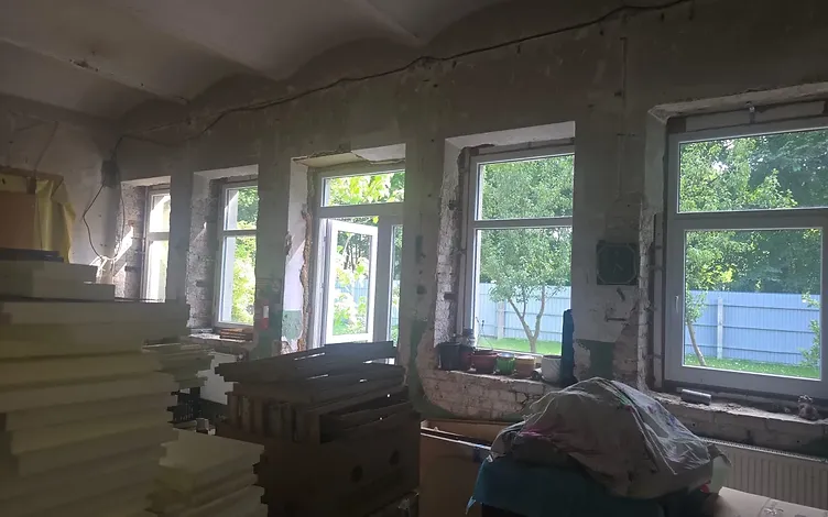 Komerciniai pastatai (du pastatai – 132,2 m² ir 329,6 m²) Invalidų g. 2. Žemės sklypas 5848 m² 12