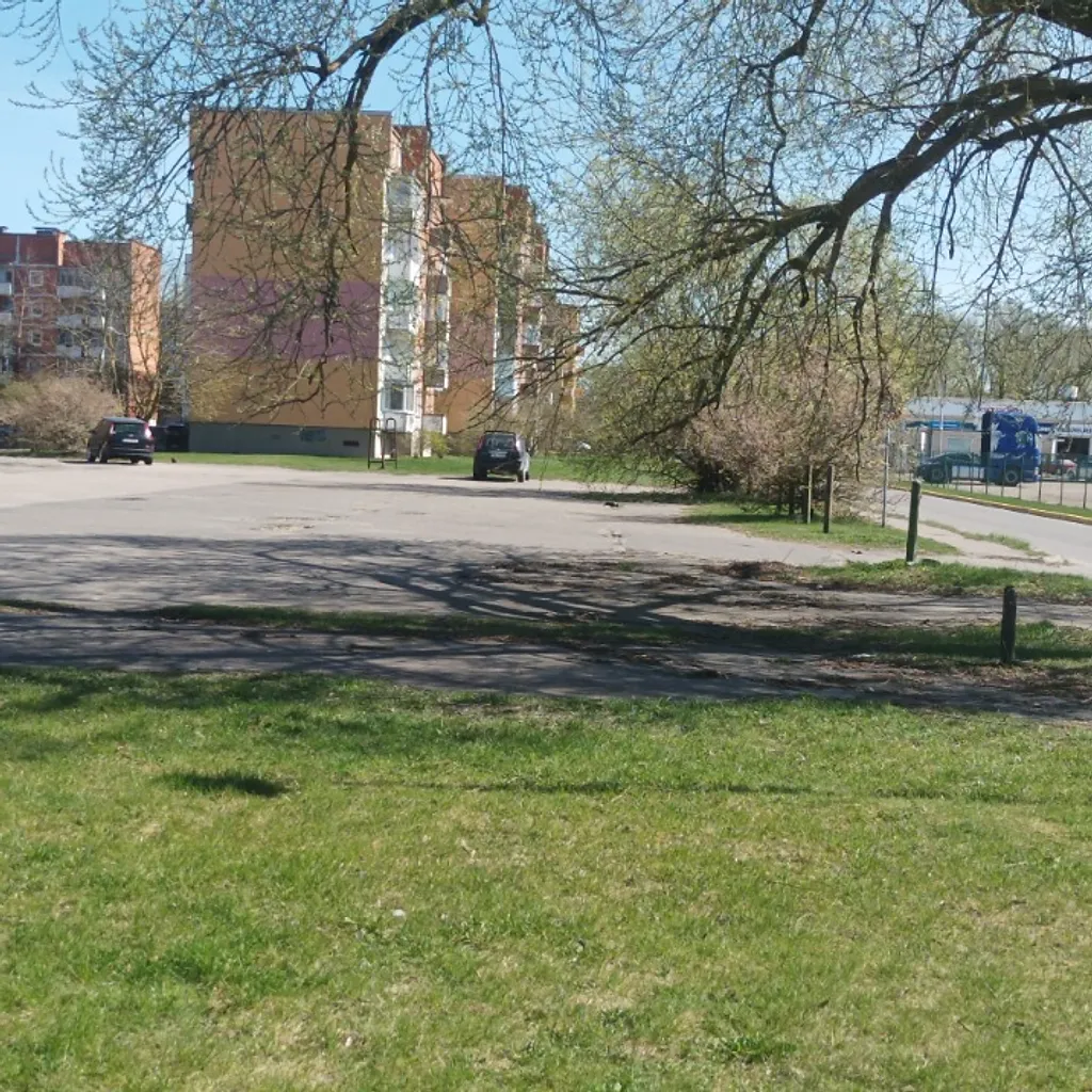Земельный участок площадью 2802 кв. м по улице Айрітес 1A 1