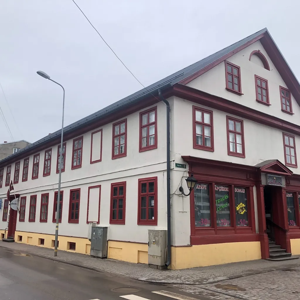 Ēka komercdarbībai Kungu ielā 9, Liepāja 1