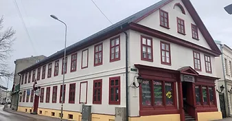 Ēka komercdarbībai Kungu ielā 9, Liepāja
