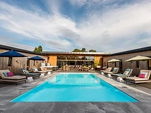 Bainland Lodge Retreats 1