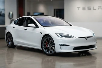 2023 Tesla Model S Plaid