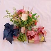 Wedding florals + gift boxes