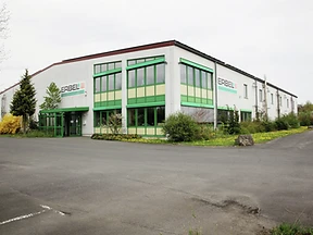 Das heutige Firmengebäude der Erbel GmbH im Industriepark Wolfgang