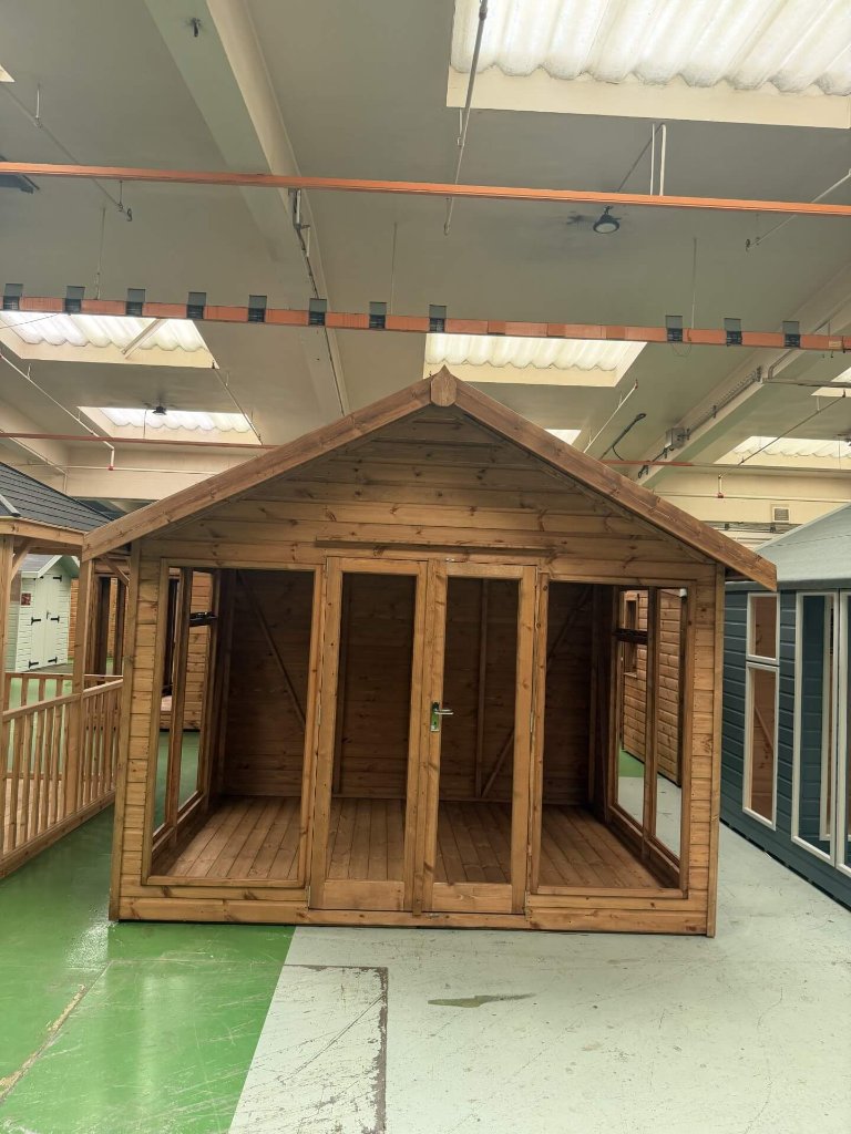 The Newport summerhouse - front elevation with glazed doors flanked by windows