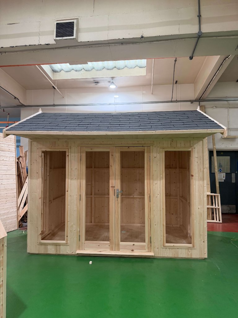The Bristol garden room - front view with shingled roof