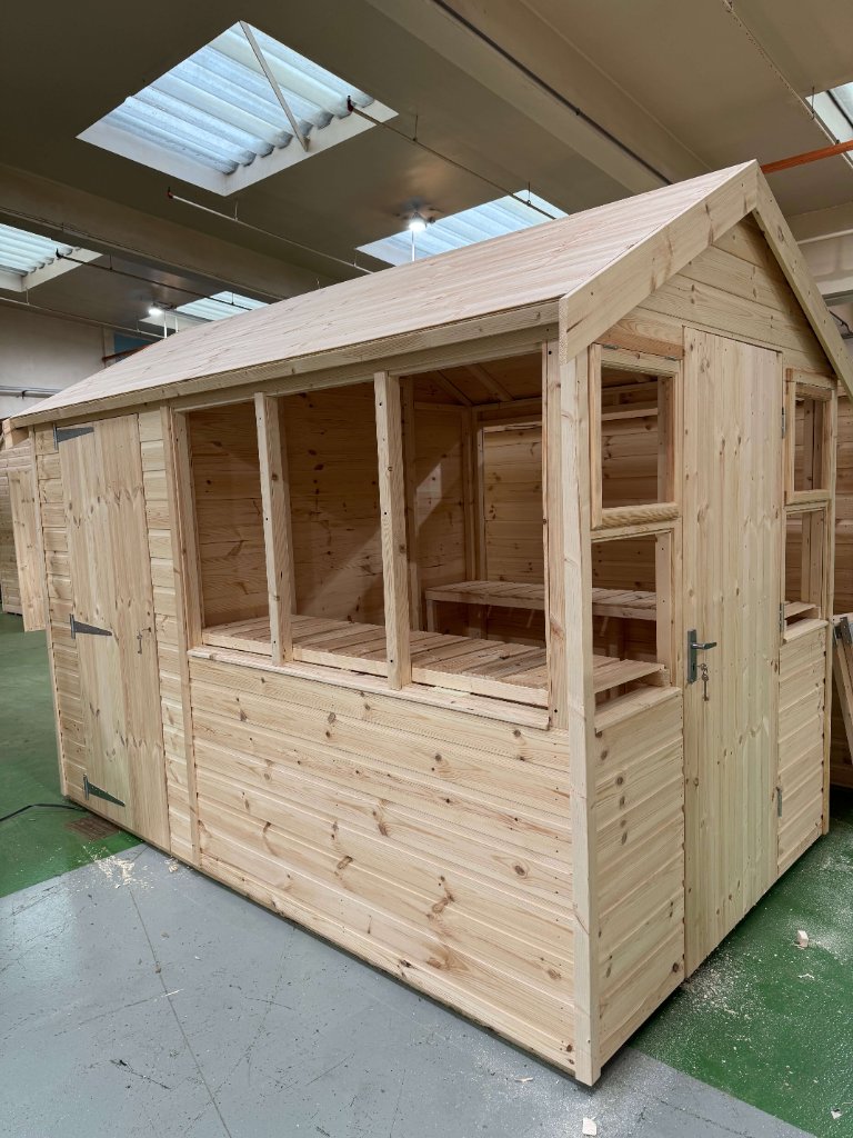 The Axbridge potting shed - factory build three-quarter view