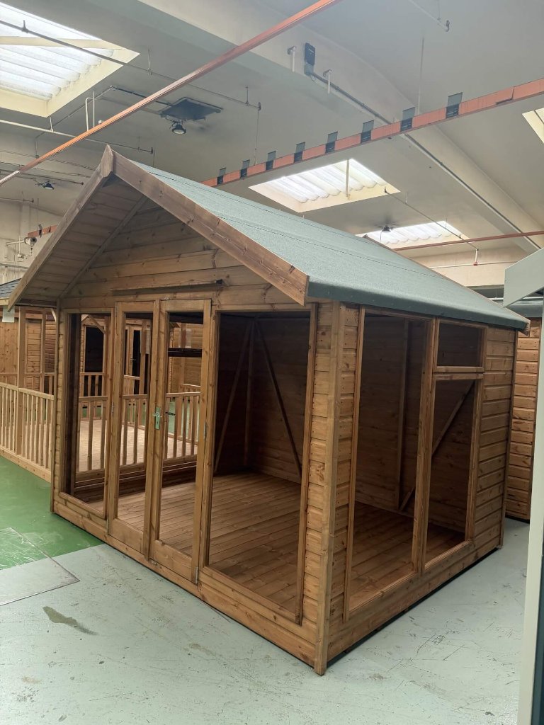The Newport summerhouse - front view with double doors and side windows