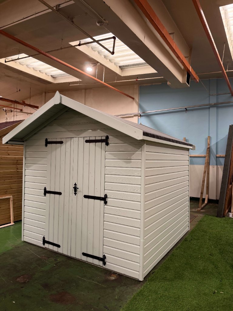 The Cumbria shed - front with doors closed
