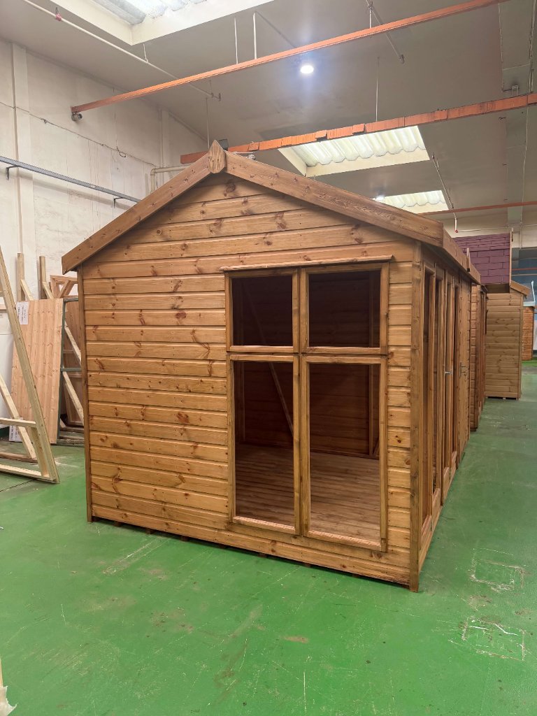 The Kent combination summerhouse - gable end with window