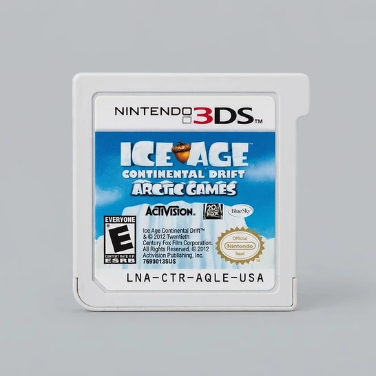 Front view of the Ice Age: Continental Drift – Arctic Games Nintendo 3DS game cartridge with a white plastic shell