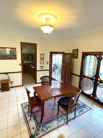 Renovators, first home buyers, downsizes.....Look Here!!!