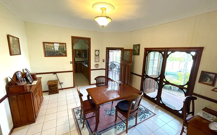 Renovators, first home buyers, downsizes.....Look Here!!!