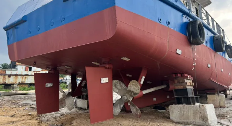 Work Boat 0026 — propellers, shafts and rudders