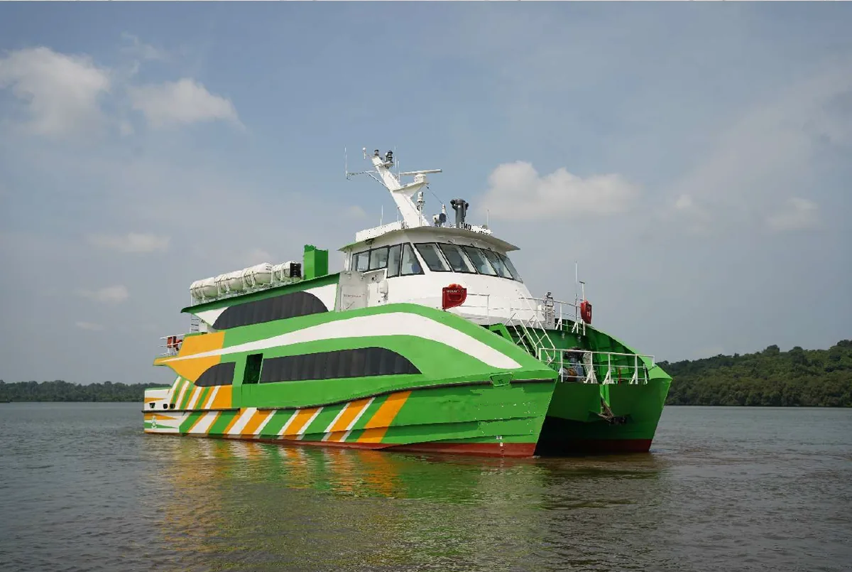 200 Pax Catamaran — exterior