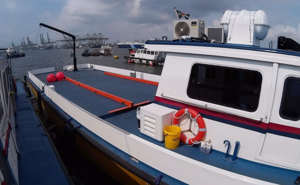 20.3m supply boat — deck-side view